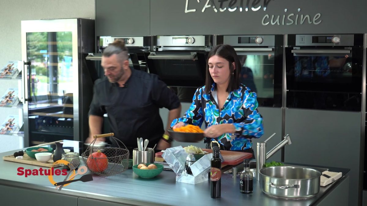 SPATULES, EMISSION 10