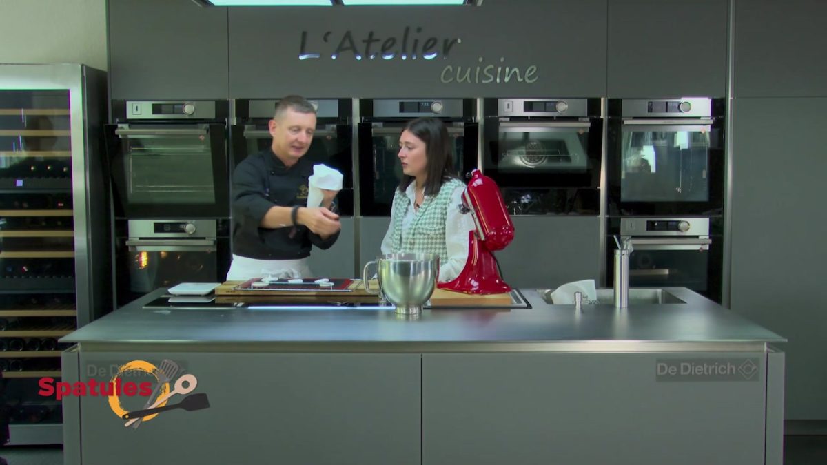 SPATULES, EMISSION 11