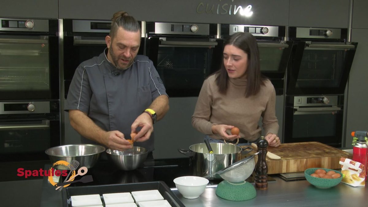 SPATULES, EMISSION 15